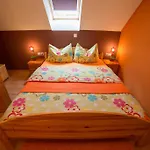 Nasa Hisa Apartman *